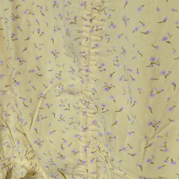 SO Yellow Floral Cropped Blouse NWT - Picture 2 of 7
